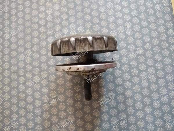 Spare wheel clamping screw Iso Rivolta IR 300 - ISO Isetta - 1