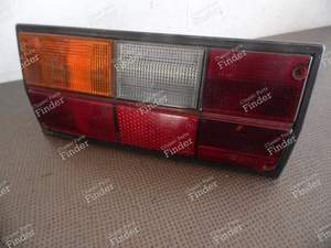 FEU ARRIERE GAUCHE 251945111F VOLKSWAGEN T3 - VOLKSWAGEN (VW) T3