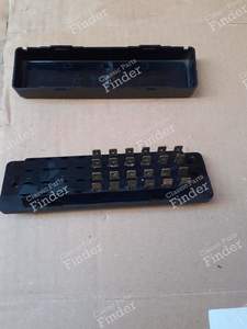 DAV fuse box - PEUGEOT 204 - 8119.4- thumb-1