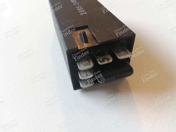 Kraftstoffpumpenrelais - BMW 3 (E30) - OEM BMW: 1286727 - Ref. Siemens: Siemens 5WK2221- 2