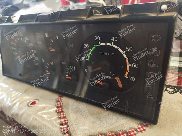 R11, R5 GT Turbo, Fuego, R18, tableau de bord tachymétrique - RENAULT 5 (Supercinq) / Express / Rapid (R5) - 2