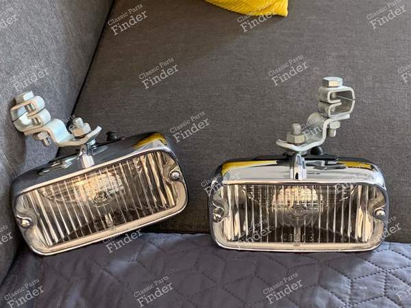 Pair of Cibié fog lights - PEUGEOT 404 - 12-85-18- 0