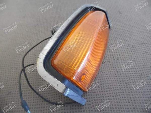 RIGHT FRONT TURN SIGNAL - RENAULT 14 (R14) - 60.76.L- 0