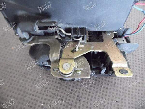 RIGHT-SIDE LOCK - PORSCHE 911 (996) - 8N1837016 - Equiv. 8N1837016B / 3B1837016L- 3