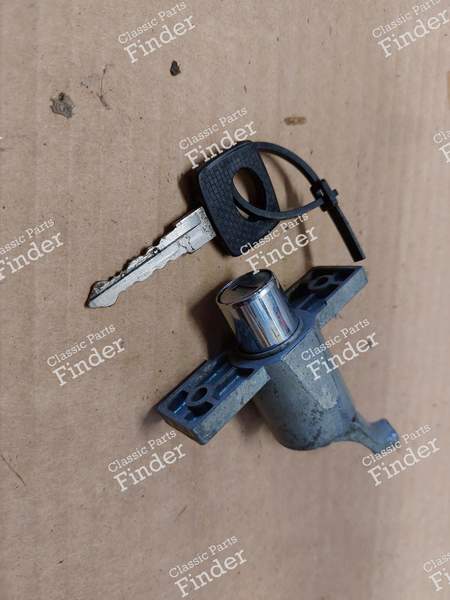 Rear trunk lock - MERCEDES BENZ /8 (W114 / W115) - 1157500085- 3