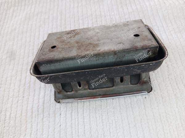 Aschenbecher in der Hintertür - MERCEDES BENZ /8 (W114 / W115) - 2