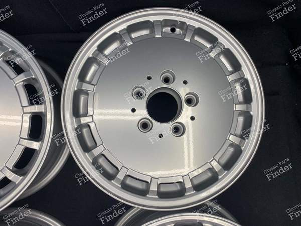 Alloy Wheels 'Gullideckel' 2014001502; 6.5Jx15 ET49 - MERCEDES BENZ 190 (W201) - 2