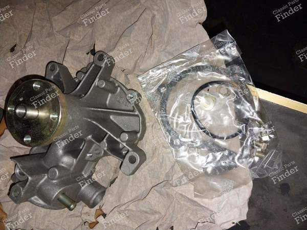 Pompe à eau - Version carburateur - PEUGEOT 504 Coupé / Cabriolet - 1202.77- 2