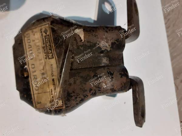 Door hinge - NISSAN Prairie / Multi / Stanza Wagon (M10) - 8040001R00- 1
