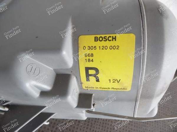 ANTIBROUILLARD DROIT PHASE 1 - MERCEDES BENZ SL (R129) - Bosch 0305120002  Mercedes 1298200256 ou A1298200256- 4