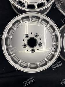 Original 'Gullideckel' Alloy Wheels 6Jx15 ET49 - MERCEDES BENZ 190 (W201) - 2014001502- thumb-6