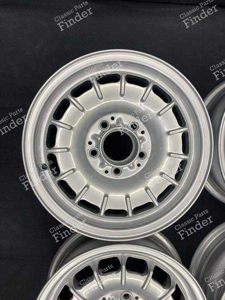 Jantes Baroque originales Fuschsfelgen 5.5Jx14 ET30 1234001702 - MERCEDES BENZ W123 - 1234001702- 4