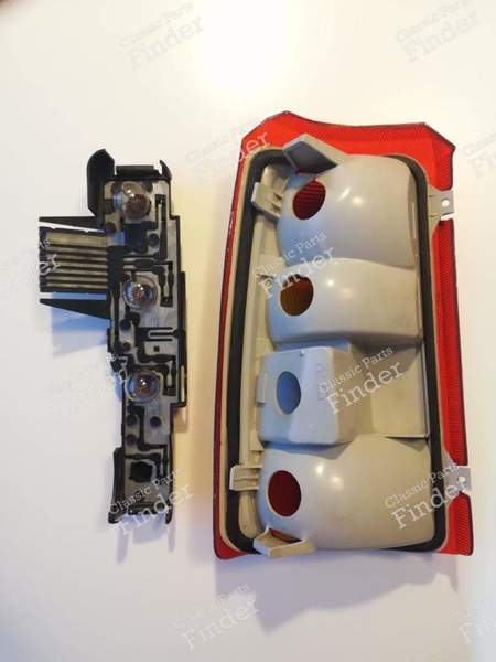 Rücklicht rechts + Platine - für Kombi-Auto - RENAULT 18 (R18) - 53297- 8