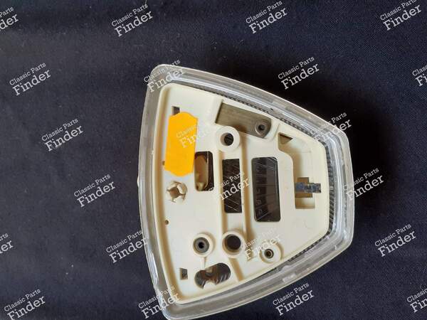 Eclairage de plafonnier complet - RENAULT 16 (R16) - 8703- 2
