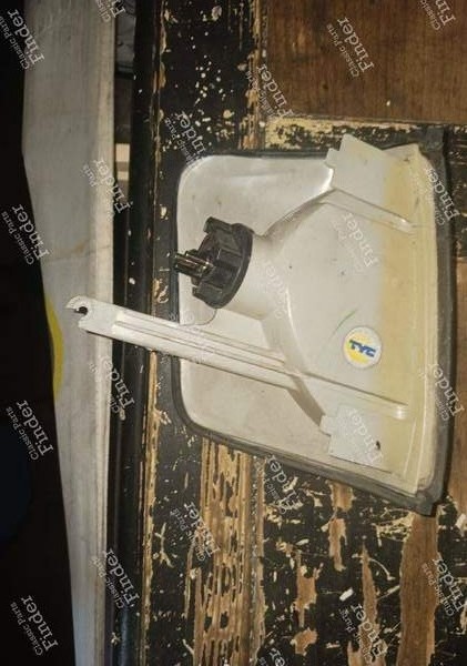 Left front turn signal - MERCEDES BENZ 190 (W201) - 1