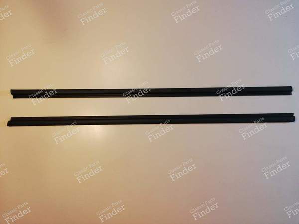 Left and right front lower door trim - BMW 5 (E34) - 51211944419 (L) / 51211944420 (R)- 1