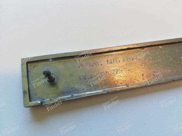 1300 emblem - TRIUMPH 1500 / Dolomite - 88627565 / JF4846- 6