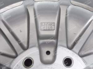 Leichtmetallfelge 'Gullideckel - MERCEDES BENZ 190 (W201) - 2014000702- thumb-6