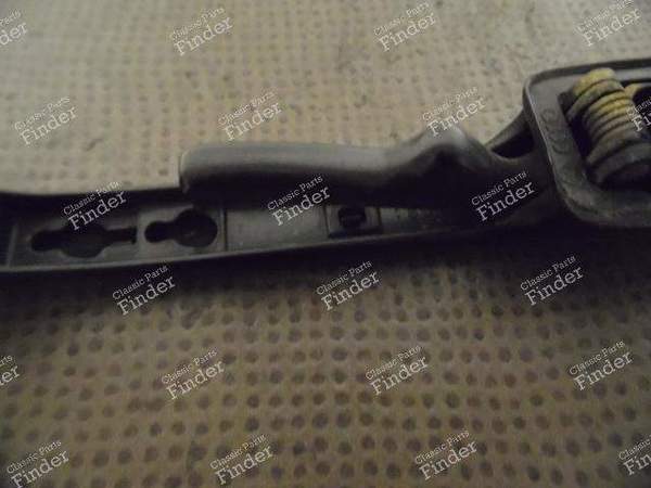 GRIFF FÜR RECHTE TÜR - 924 & 944 - PORSCHE 944 - Références: 94453890600, 94453890603, 477837038C, 477837038D et 477837038H- 7