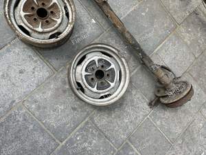 Essieu arrière + 2 jantes à 5 trous 15 M RS - FORD Taunus 12M (P6) - thumb-1