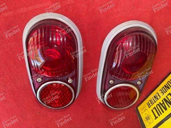 Pair of taillight caps - Phase 1 - RENAULT Estafette / Hi-boy / Petit-Panel - 0854611600 / 3682123- 1