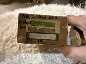 Ein Paar Vorderrad-Bremszylinder - TOYOTA Publica / 1000 (P30/P50) - 47510-19035- thumb-2