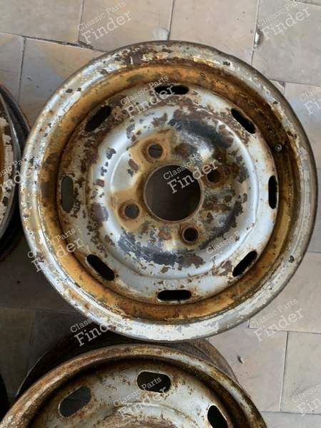 Original set of 5 pieces. Steel wheels for VW Super Beetle (produced after 1968) - VOLKSWAGEN (VW) Käfer / Beetle / Coccinelle / Escarabajo - 3