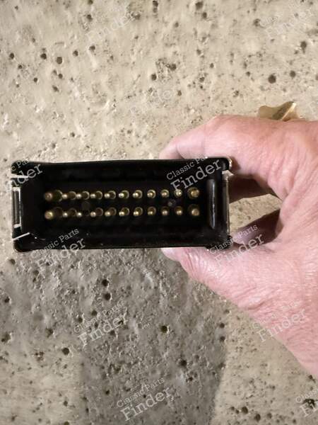 Relais de la pompe à carburant - MERCEDES BENZ SL (R129) - A0095455432 / 0537793- 2