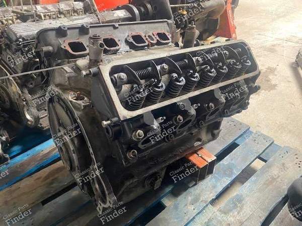 MOTORBLOCK - BENTLEY T-series - 6,230cc OHV V8- 2