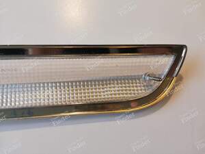 Feu clignotant / veilleuse avant droit - PEUGEOT 504 - 1046 0A- thumb-8