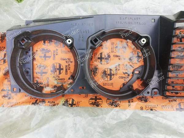 Calandre - Phase 1 - ALFA ROMEO Alfa 6 - OEM:119.11 82 84 / 119.11.59.075.00- 4