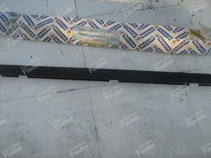 Exterior window wiper strip - NISSAN Micra (K11)