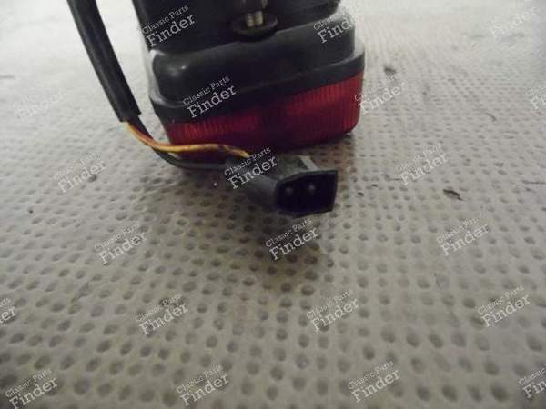 NEBELSCHLUSSLEUCHTE HINTEN LINKS - AUSTIN Metro - ADU7082 (?)- 9