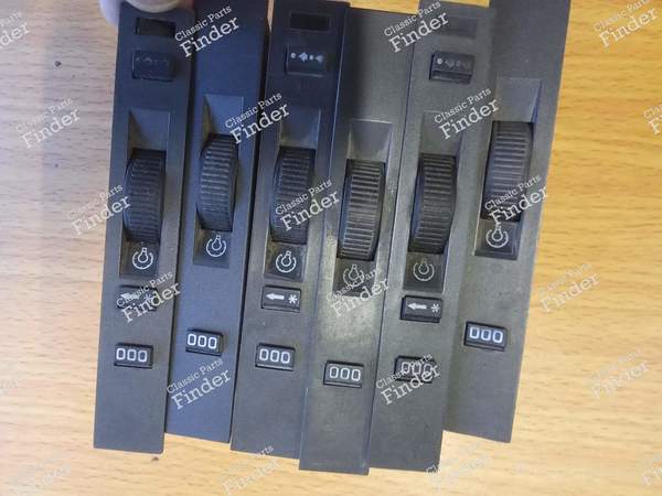 Potentiomètres d'éclairage de tableau de bord - RENAULT 25 (R25) - 77 0025 (?)- 0