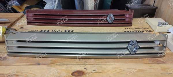 Kühlergrill - Phase 1 - RENAULT 21 (R21) - 7700764717- 7