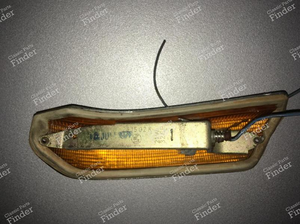 Right front turn signal light - BMW 1500 / 1600 / 1800 / 2000 (Neue Klasse) - 63131350976 / 231502R- thumb-4