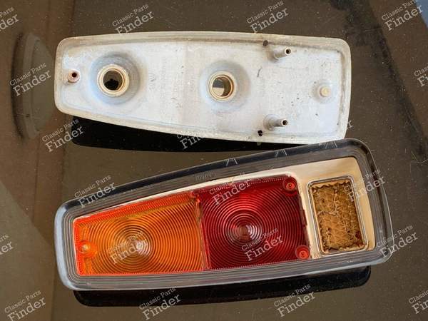 Left rear light R8 or Alpine A110 - RENAULT 8 / 10 (R8 / R10) - 3690- 2