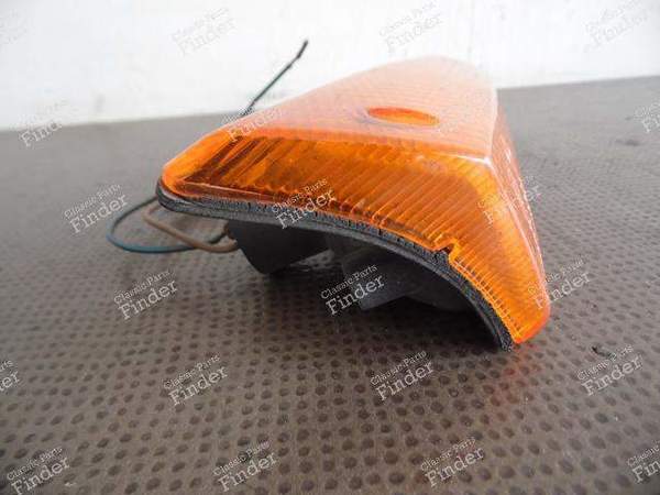 CLIGNOTANT DROIT 63131365378 BMW E21 - BMW 3 (E21) - 63 13 1 365 378- 2