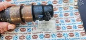Clutch slave cylinder - AUDI 100 / 200 / 5000 (C2) - 857721261 / 431721261 / 443721261- thumb-1