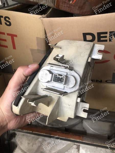 Clignotant avant gauche phase 2 - PEUGEOT 305 - 3080703- 1