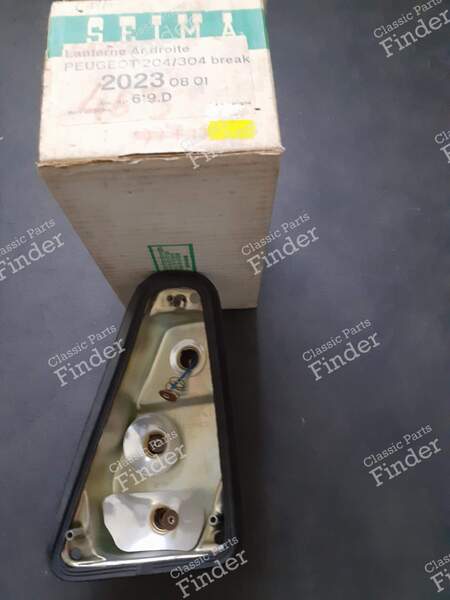 Right Rear Taillight Housing - Station Wagon Version - PEUGEOT 204 - 619D / 20230801- 0