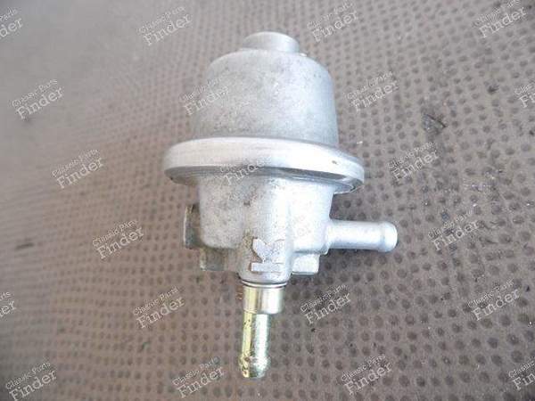 REGULATEUR PRESSION ESSENCE - VERSION HF - LANCIA Delta / Prisma - 7780352 / 7555041- 5