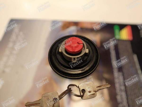 Tankdeckel mit Doppelschlüssel - CITROËN CX - 2