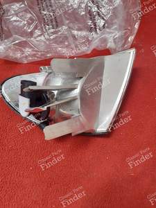Right front turn signal - BMW 3 (E46) - 06232110- thumb-1