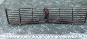 Front grille - PEUGEOT 504 - thumb-1