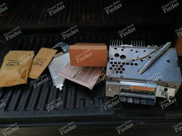 Original car radio - CHEVROLET Biscayne / Bel Air / Impala / El Camino - 985264