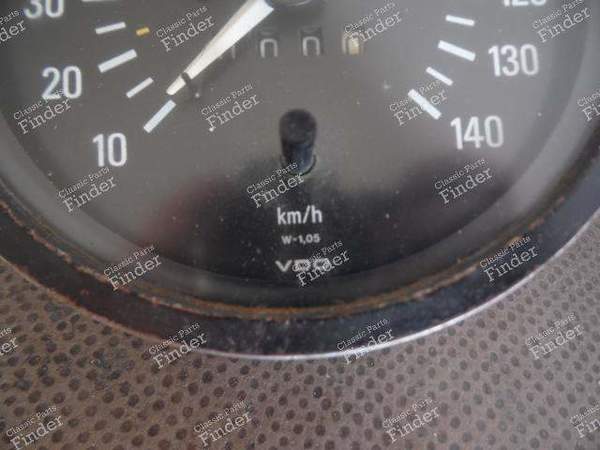 KILOMETERZÄHLER - MERCEDES BENZ TN/T1 - Références 0095427706 ou A0095427706 équivalentes à A0105421706- 1