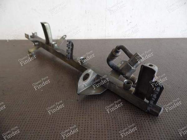 RAMPE INJECTION PORSCHE 944-2 & 924S - PORSCHE 944 - 94411008020 ou 94411008008- 5