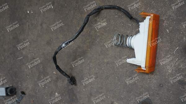 Flashing light - RENAULT 9 / Alliance / Broadway / 11 / Encore (R9 / R11) - 10710- 0