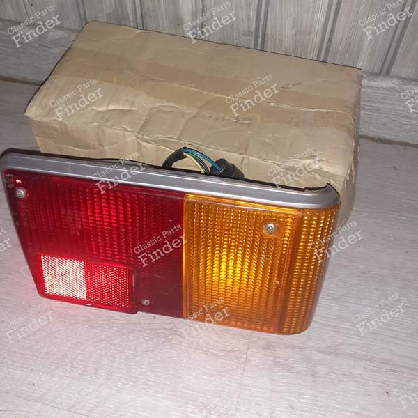 Rechte Rückleuchte - Limousinenversion - PEUGEOT 104 / 104 Z - 1211270 / 6343.90- 2